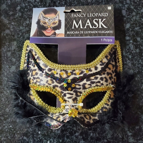 Fancy Leopard Eye Mask Halloween Costume Masquerade Dress Up Plastic - RRR Mask - Picture 1 of 2